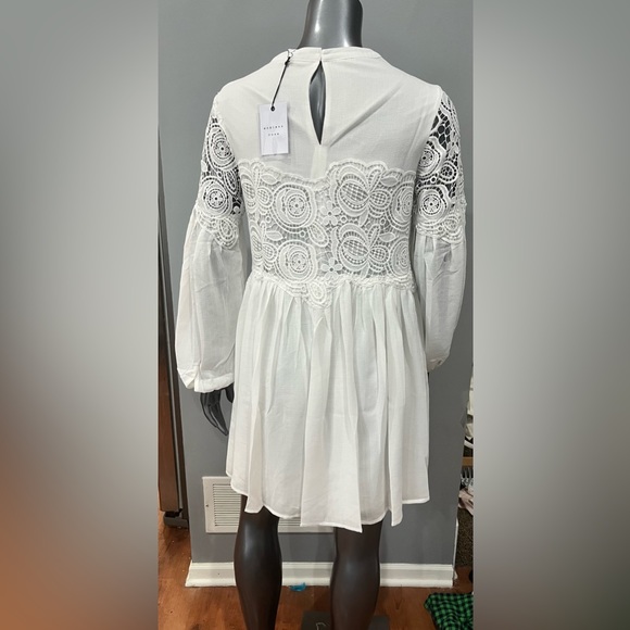 NWT Endless Rose Lace Inset Long Sleeve Shift Dress - Picture 5 of 10